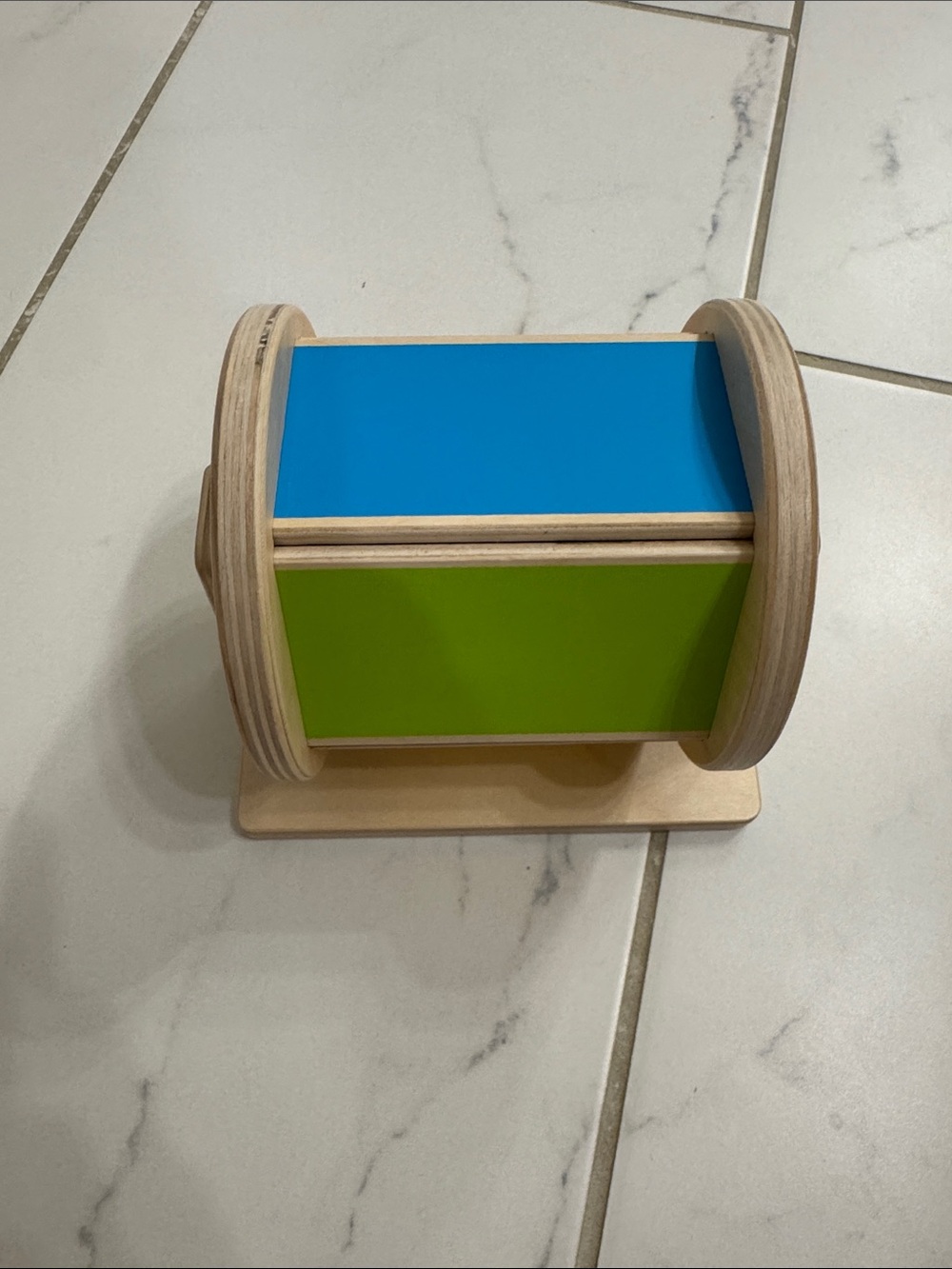 Lovevery spinning rainbow toy